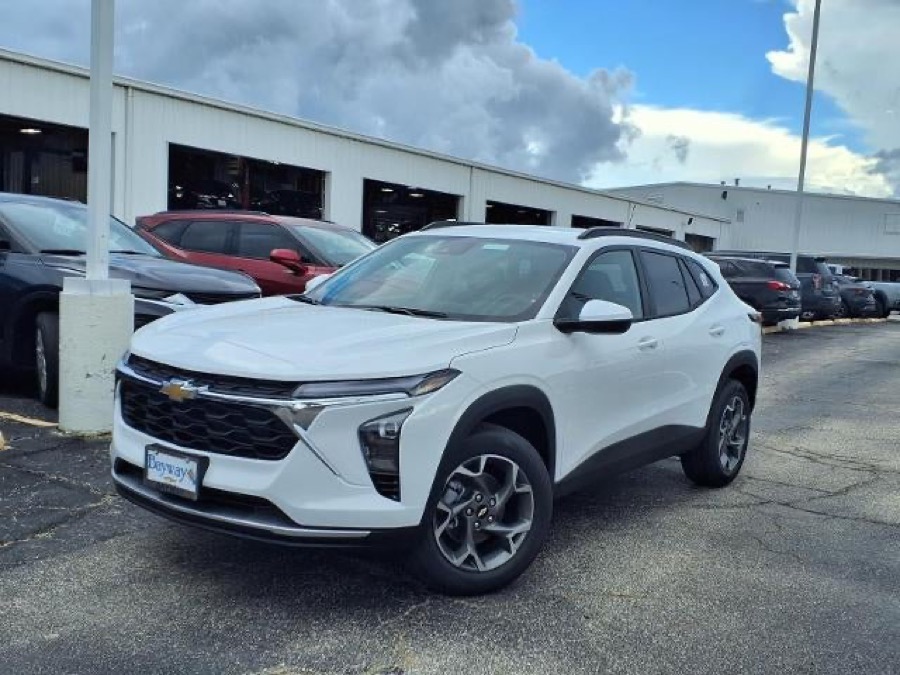 2026 Chevrolet Trax LT in Summit White, front three-quarter view